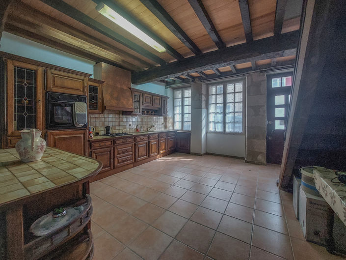 Image No.18-5 Bed House for sale