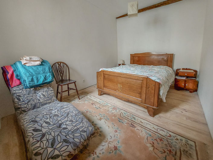 Image No.9-5 Bed House for sale