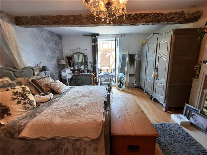 Image No.13-2 Bed House for sale