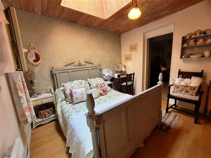 Image No.5-2 Bed House for sale