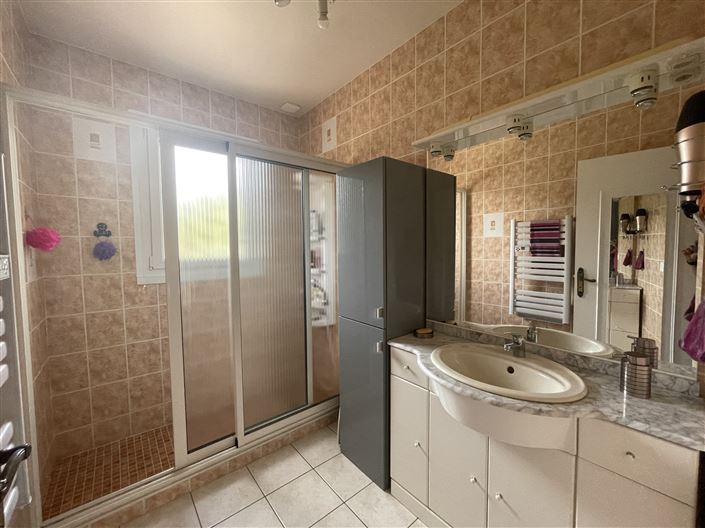 Image No.8-3 Bed House for sale