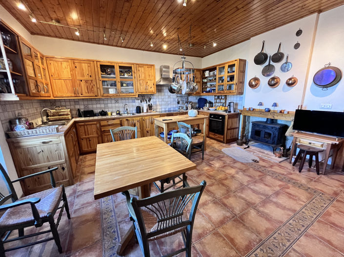 Image No.17-4 Bed House for sale