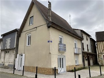 1543262241
