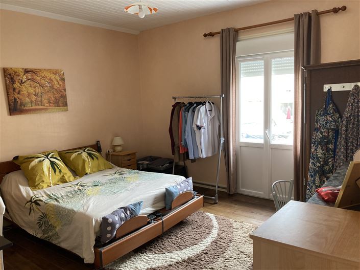 Image No.9-3 Bed House for sale