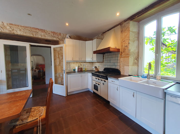 Image No.7-13 Bed House for sale