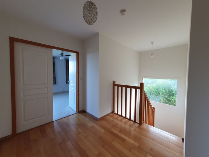 Image No.15-3 Bed House for sale