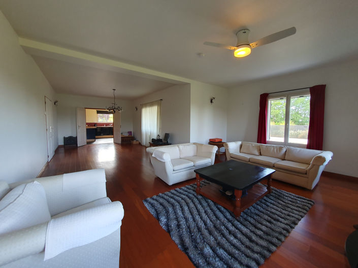 Image No.7-3 Bed House for sale