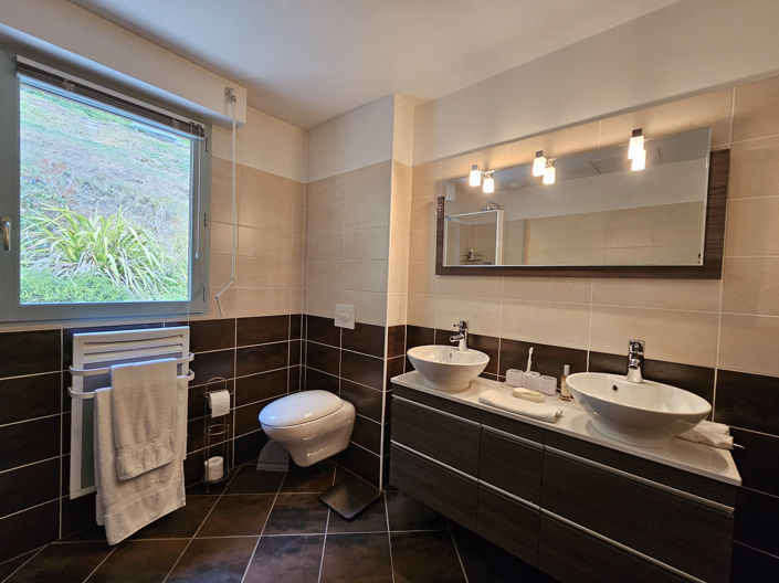 Image No.15-3 Bed House for sale