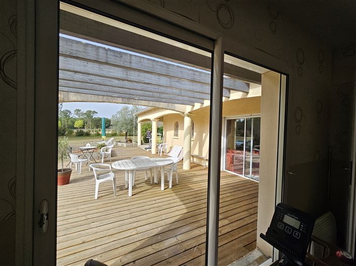 Image No.11-3 Bed House for sale