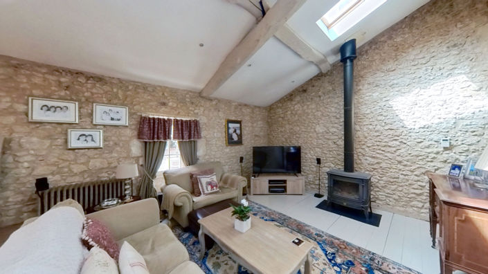 Image No.8-5 Bed House for sale