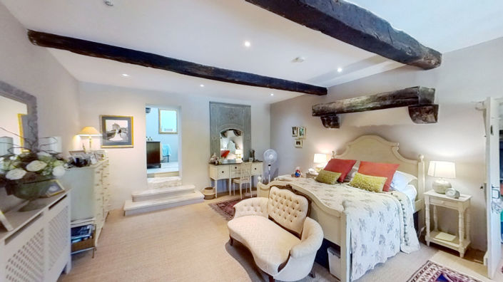 Image No.9-5 Bed House for sale