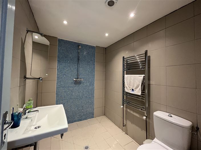 Image No.14-4 Bed House for sale