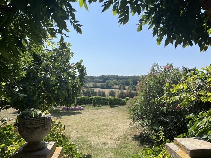 Image No.26-4 Bed House for sale