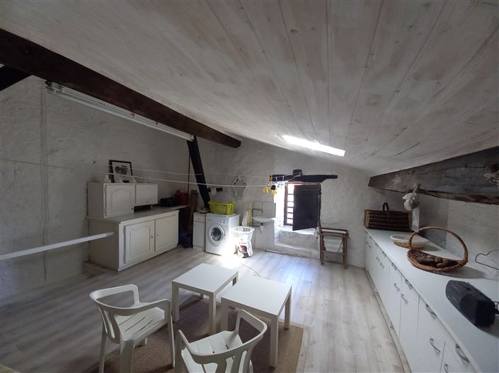 Image No.10-2 Bed House for sale