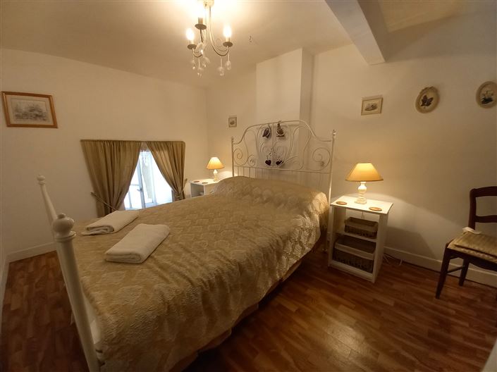 Image No.6-2 Bed House for sale