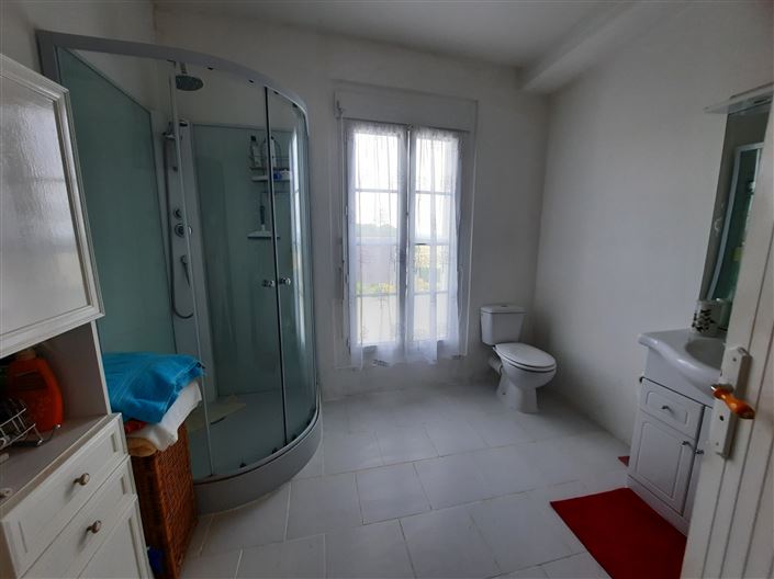 Image No.15-6 Bed House for sale