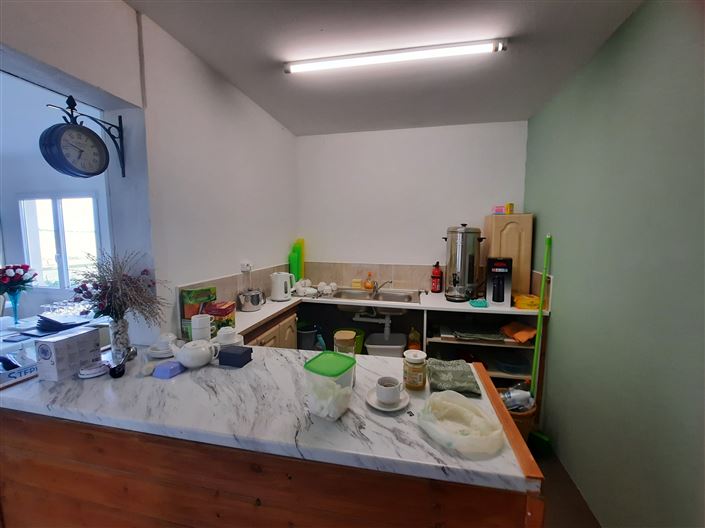 Image No.18-6 Bed House for sale