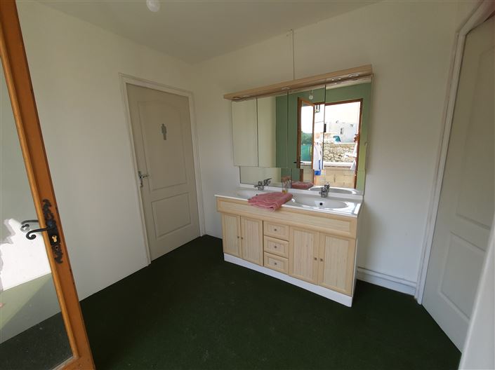 Image No.21-6 Bed House for sale