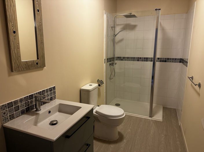 Image No.12-2 Bed House for sale