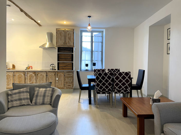 Image No.11-6 Bed Property for sale