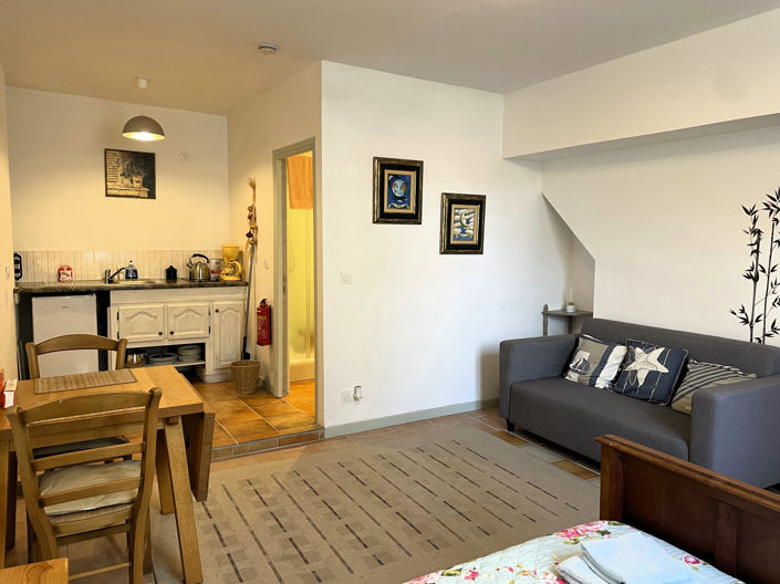 Image No.12-6 Bed Property for sale