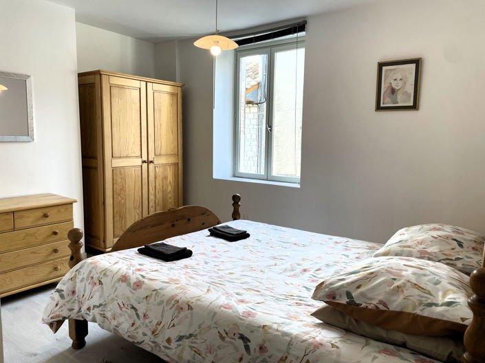 Image No.13-6 Bed Property for sale