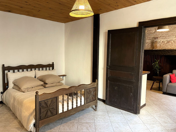 Image No.15-6 Bed Property for sale