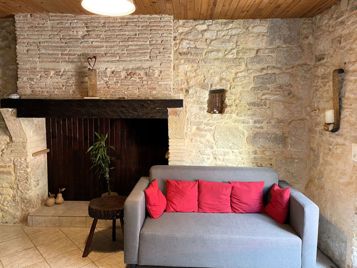 Image No.6-6 Bed Property for sale