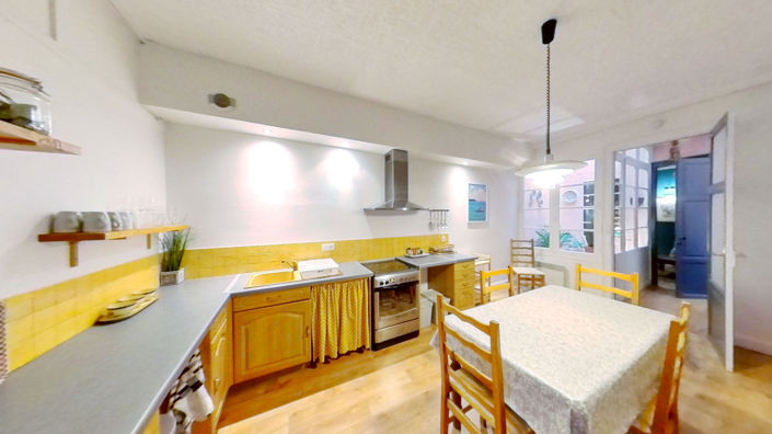 Image No.8-3 Bed House for sale