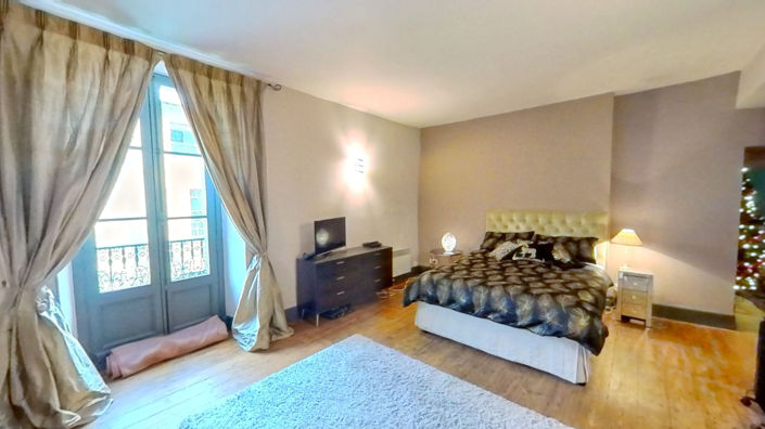 Image No.10-3 Bed House for sale