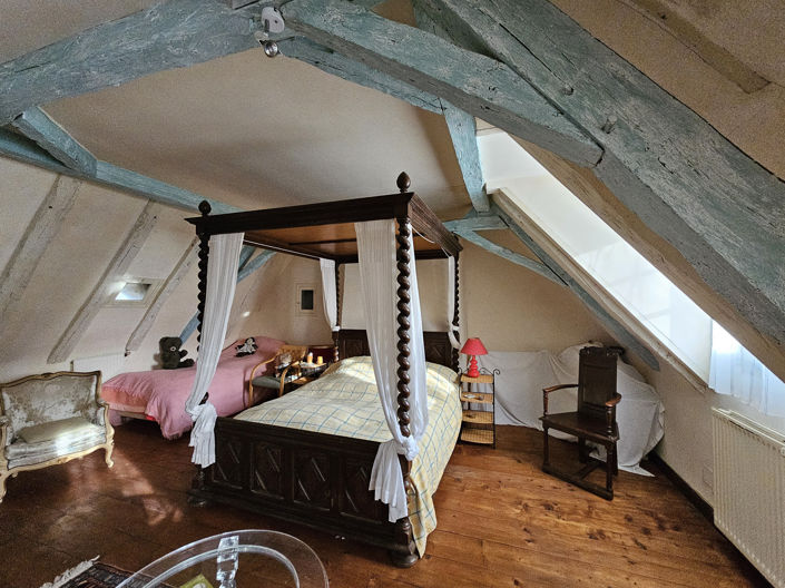 Image No.19-5 Bed House for sale