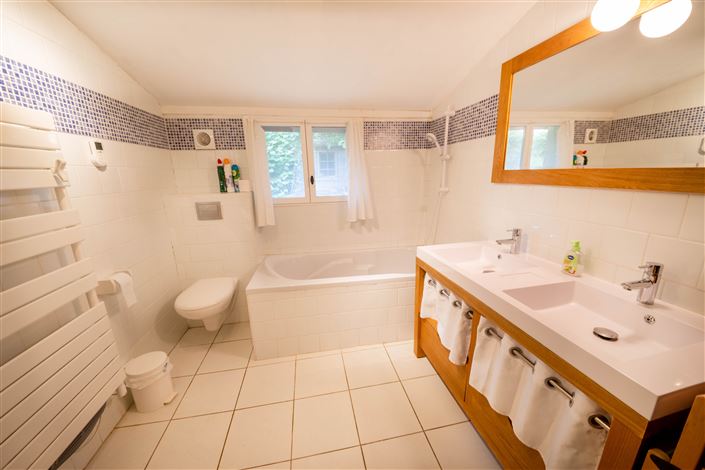 Image No.12-4 Bed House for sale