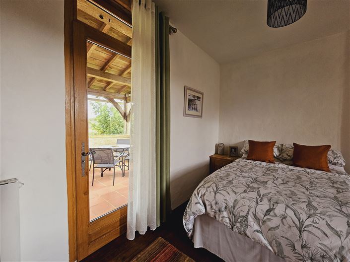 Image No.12-5 Bed House for sale