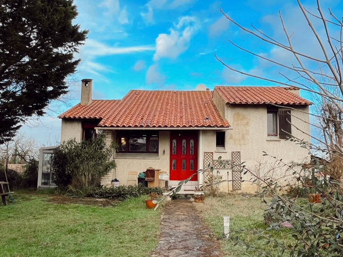 Image No.1-3 Bed House for sale