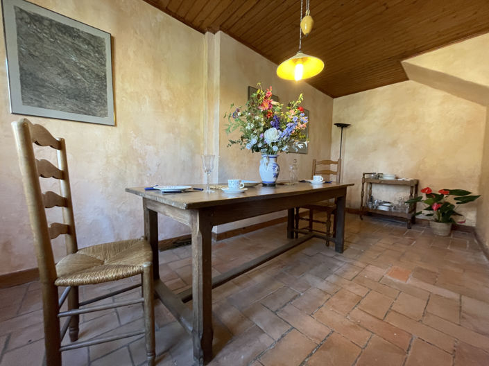 Image No.8-2 Bed House for sale