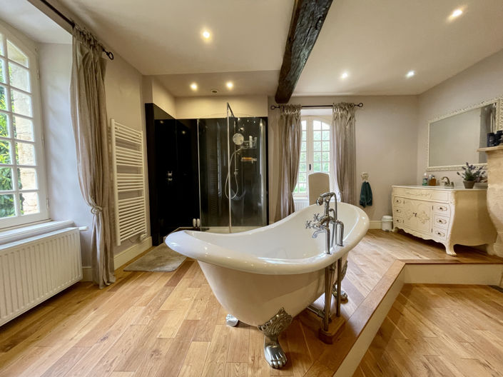 Image No.15-4 Bed House for sale