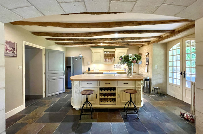 Image No.20-4 Bed House for sale