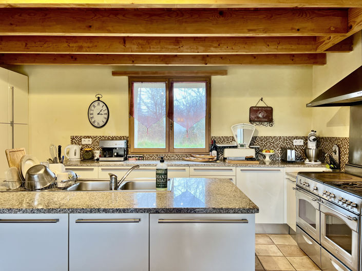 Image No.6-9 Bed House for sale