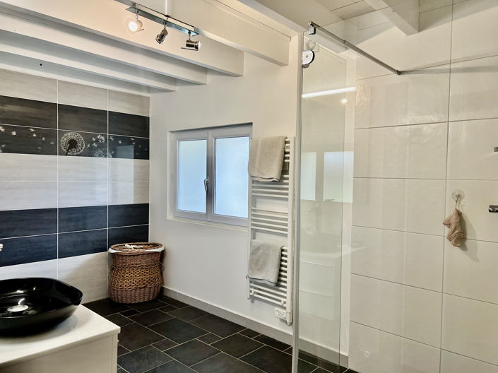 Image No.9-9 Bed House for sale