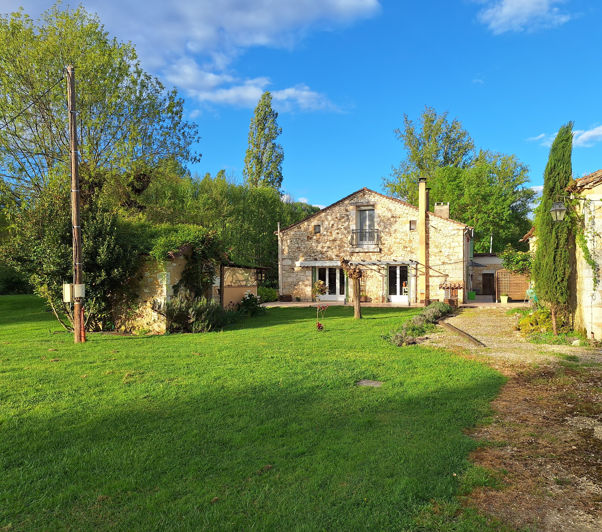 Image No.1-6 Bed House for sale