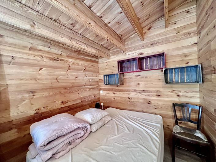 Image No.6-11 Bed Chalet for sale