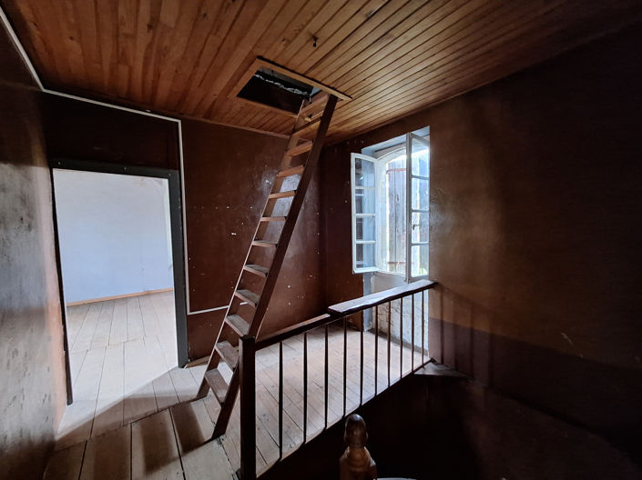 Image No.13-2 Bed House for sale