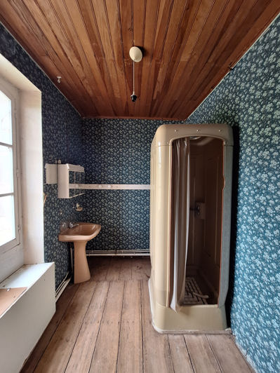 Image No.6-2 Bed House for sale