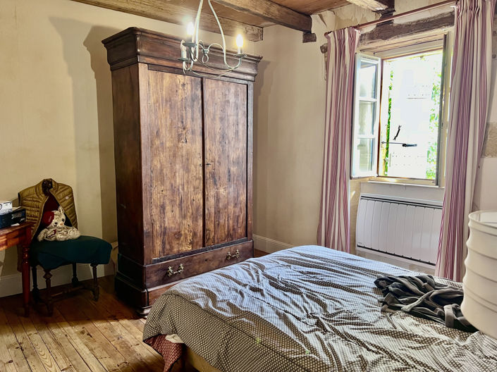 Image No.9-5 Bed House for sale