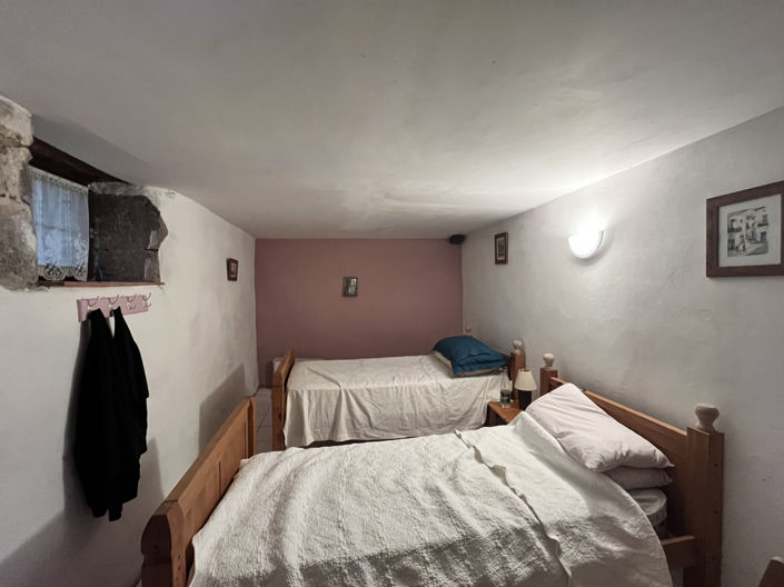 Image No.7-2 Bed House for sale