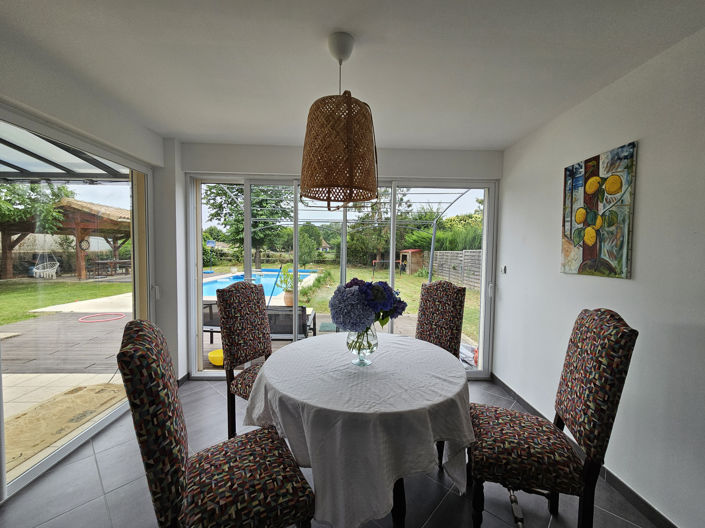 Image No.10-4 Bed House for sale