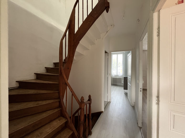 Image No.7-4 Bed House for sale