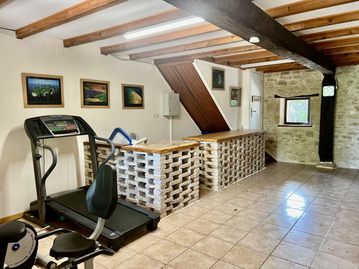 Image No.11-15 Bed Property for sale