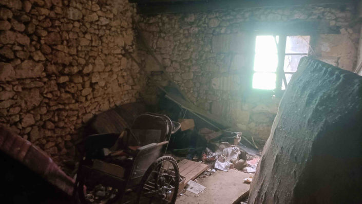 Image No.8-2 Bed House for sale