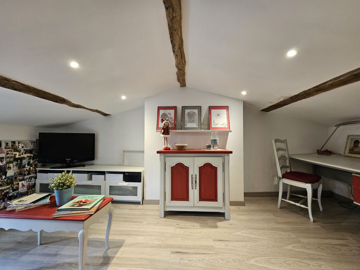 Image No.11-4 Bed House for sale